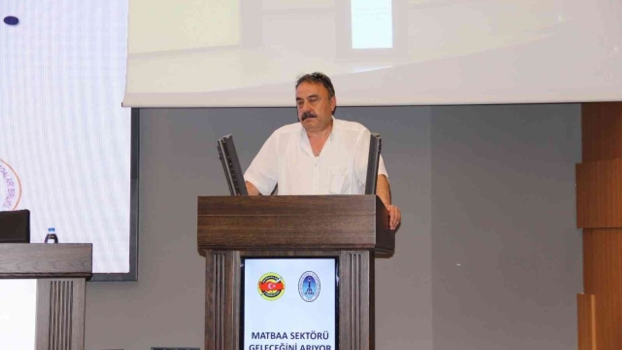 Karaca "Matbaa sektörü geleceğini arıyor" çalıştayında konuştu