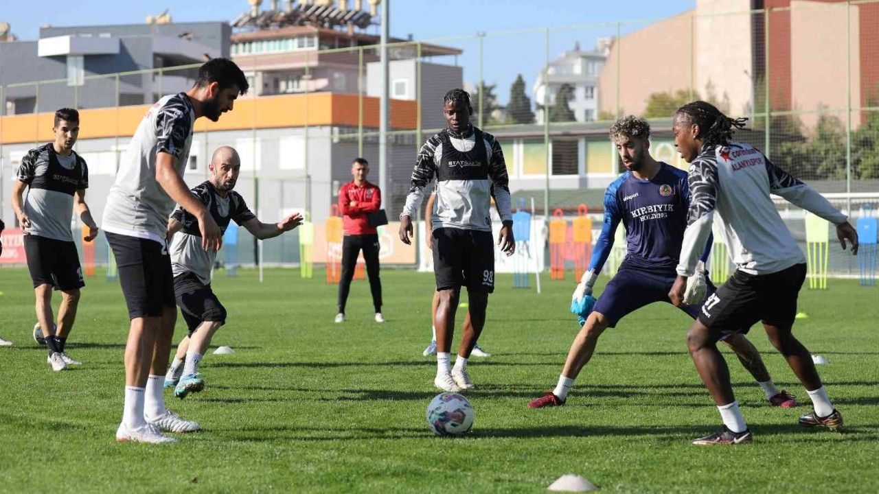 Alanyaspor, Eyüpspor maçı hazırlıklarına devam ediyor