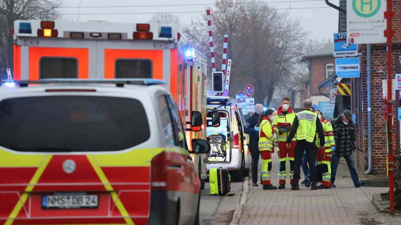 Almanya’da trende bıçaklı saldırı: 2 ölü, 5 yaralı