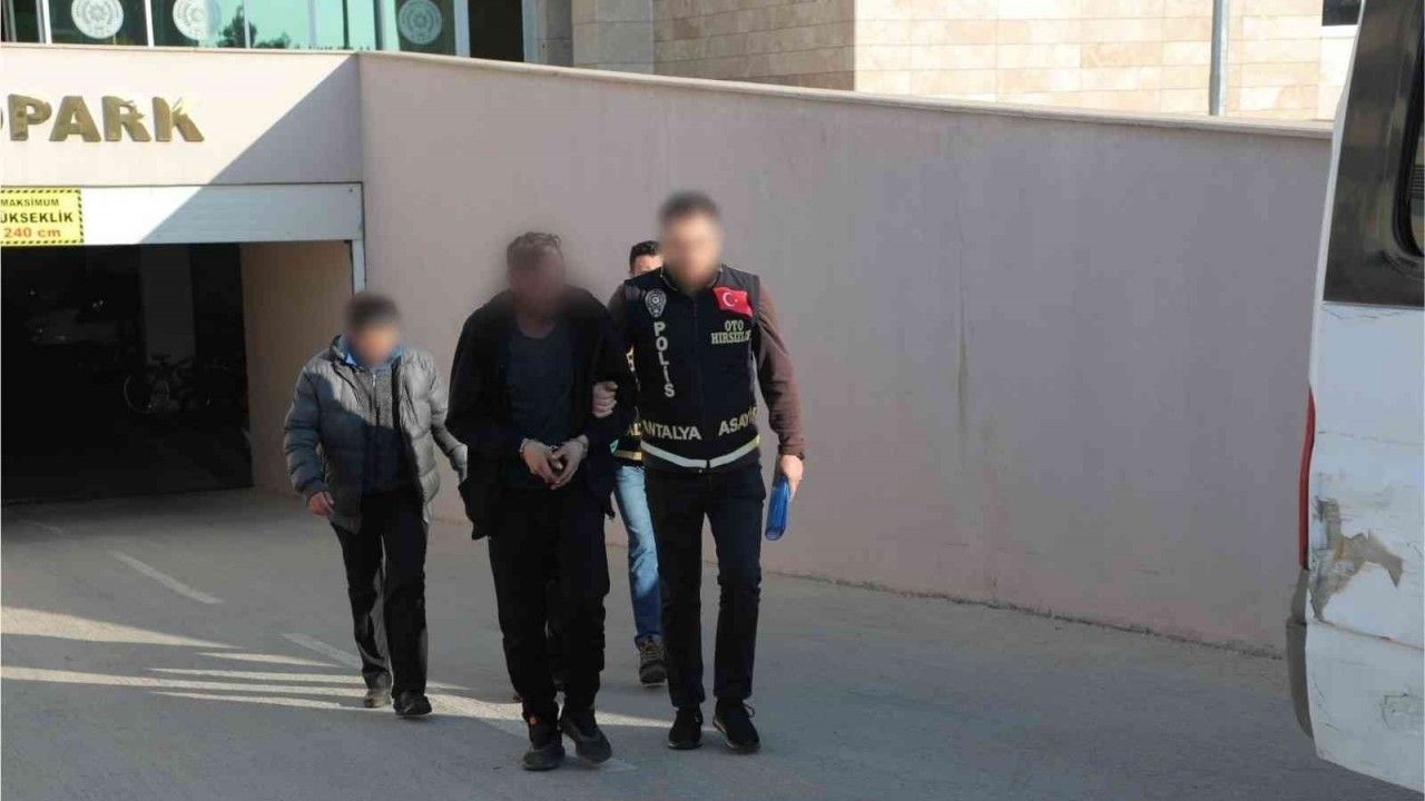 Antalya’da aranan 71 şüpheli yakalandı
