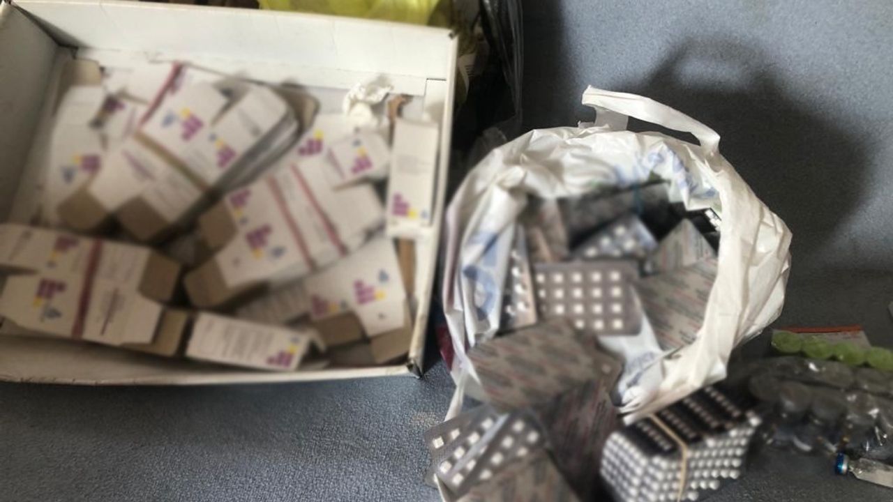 Eczane dışında satışı yasak olan 44 bin ilaç ele geçirildi