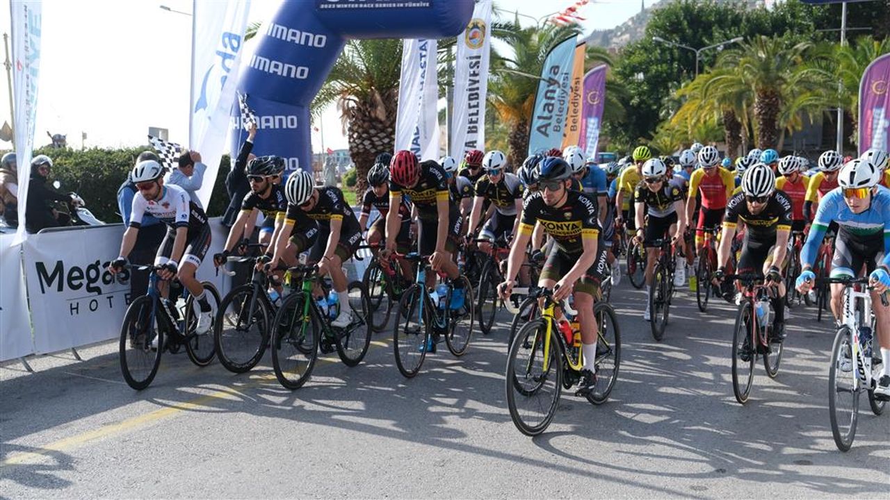 Alanya Cup Uluslararası Yol Bisiklet Yarışı yapıldı