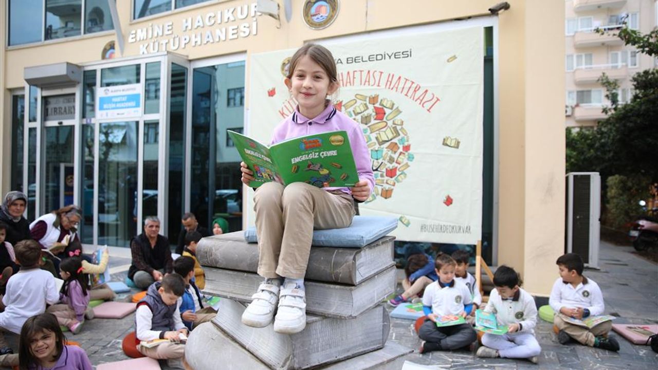 Alanya'da Kütüphane Haftası renkli etkinliklerle başladı