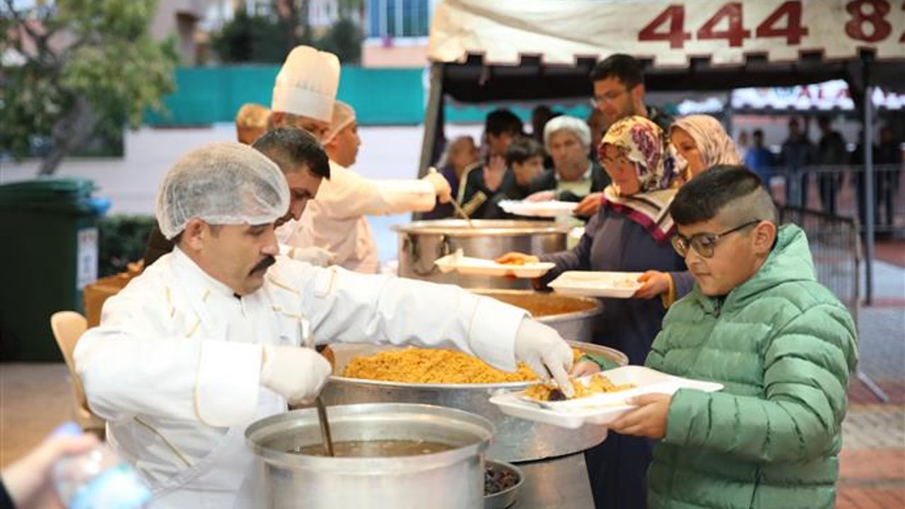 Alanya Eşgilik'te iftar sofrası son kez kuruldu