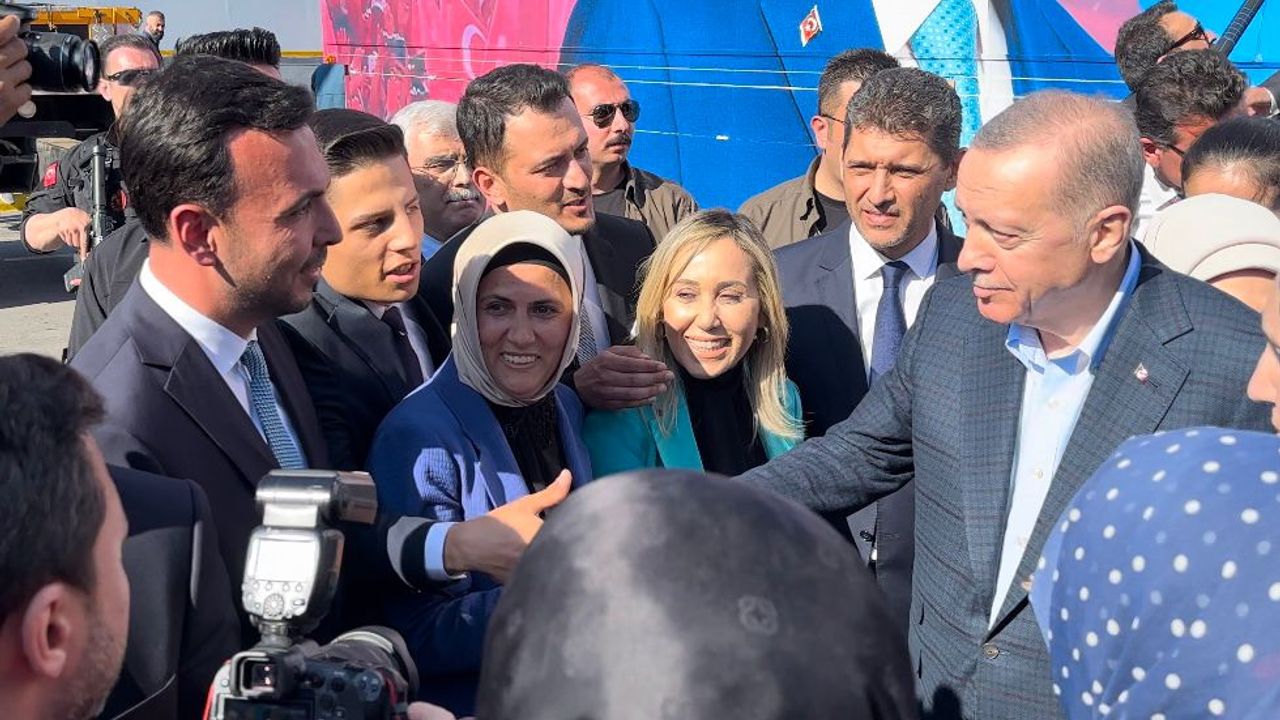 Cumhurbaşkanı Erdoğan'ın Antalya mitinginde Alanya'ya müjde