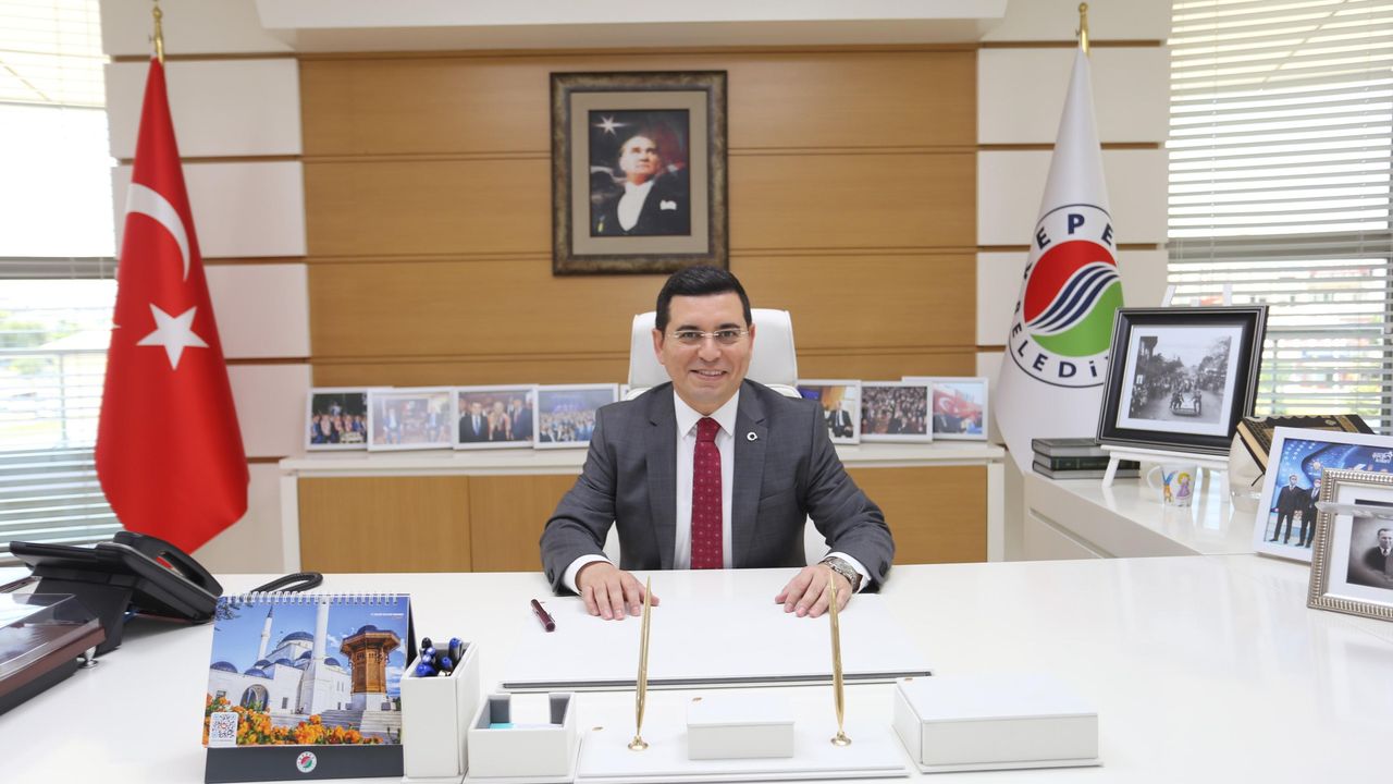 Kepez Belediye Başkanı Tütüncü'den bayram mesajı
