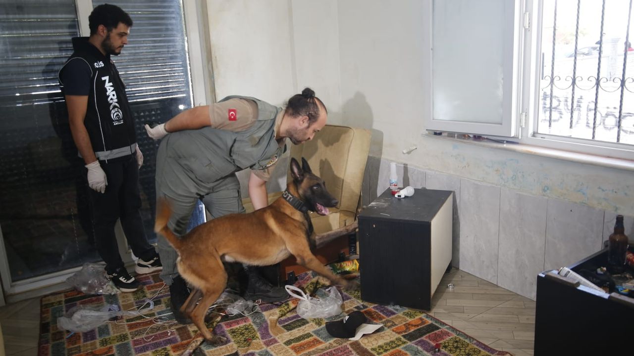 Antalya'da 25 adrese uyuşturucu operasyonu