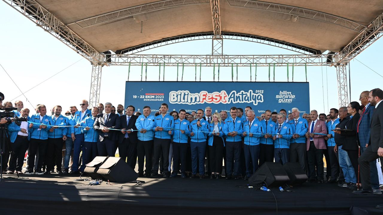 Antalya Bilim Festivali kapılarını açtı 