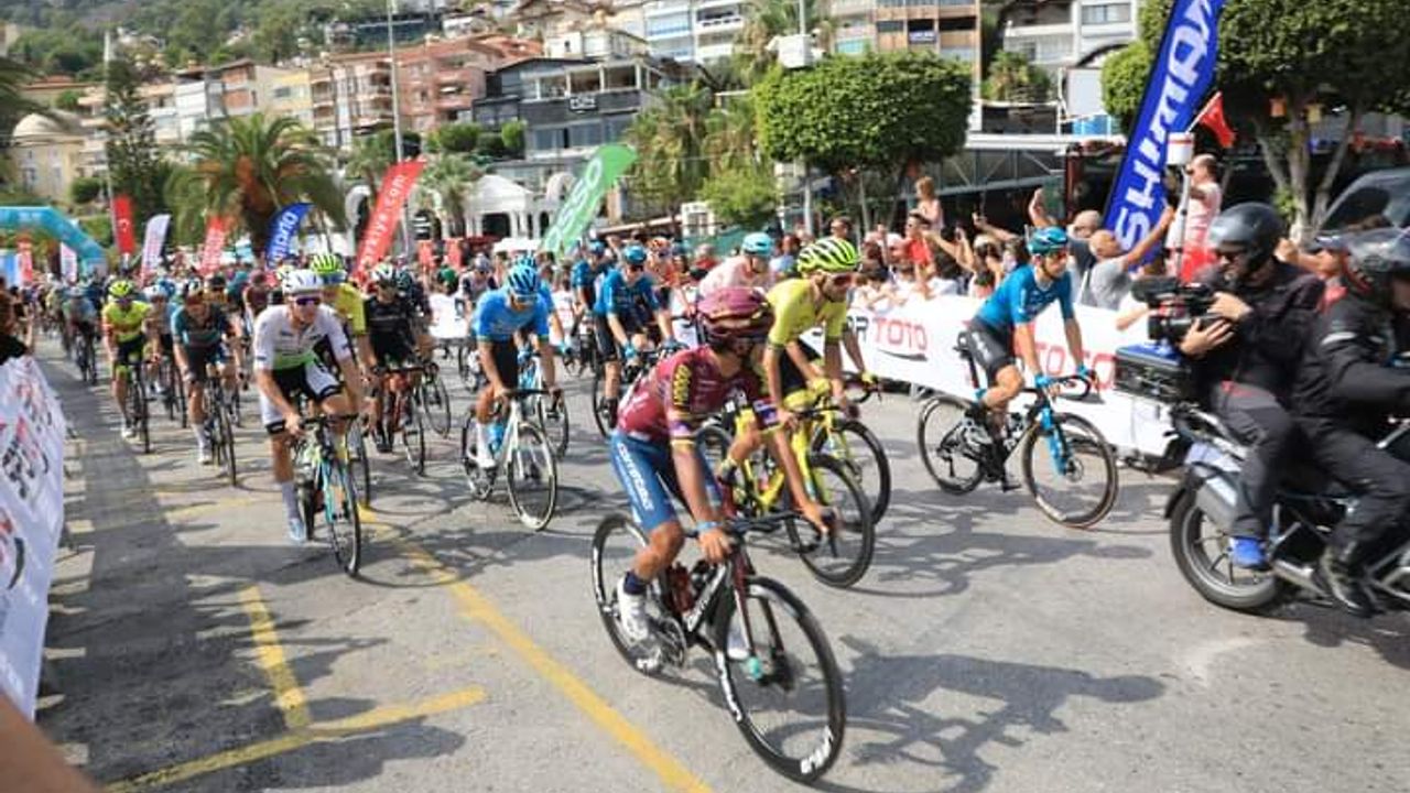 Alanya'da 58. Cumhurbaşkanlığı Bisiklet Turu start aldı