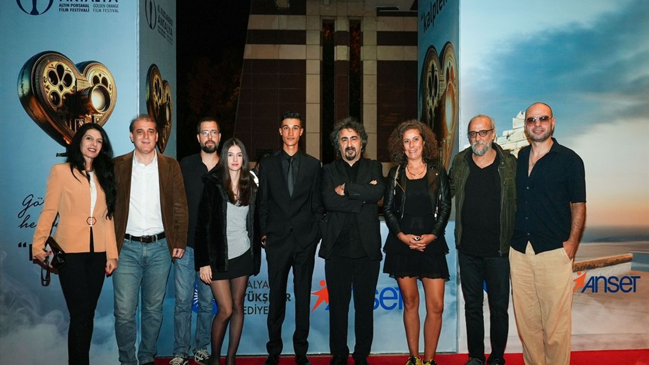 'Tavşan İmparatorluğu' seyirciyle buluştu