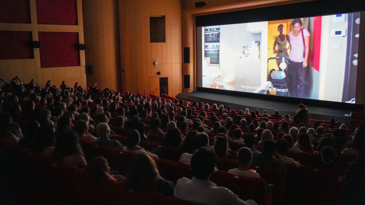 Altın Portakal'da ilk gün, Gelin Takımı 2'nin galasıyla tamamlandı