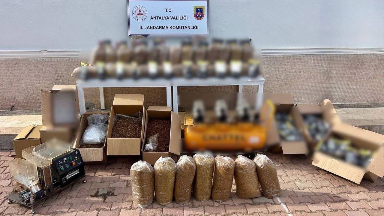 Antalya'da kaçak sigara operasyonu