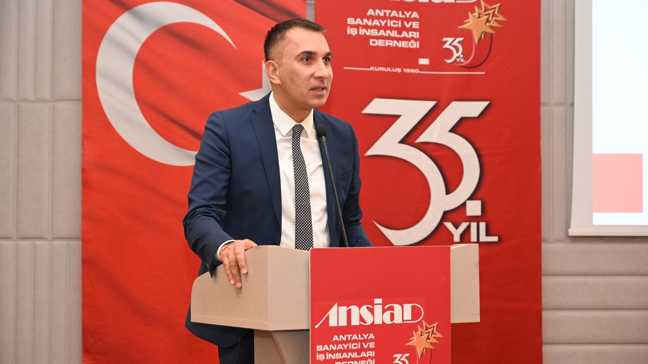 Özbek: Cumhuriyet'in ikinci yüzyılı, bilimin ve teknolojinin yüzyılı olmalı