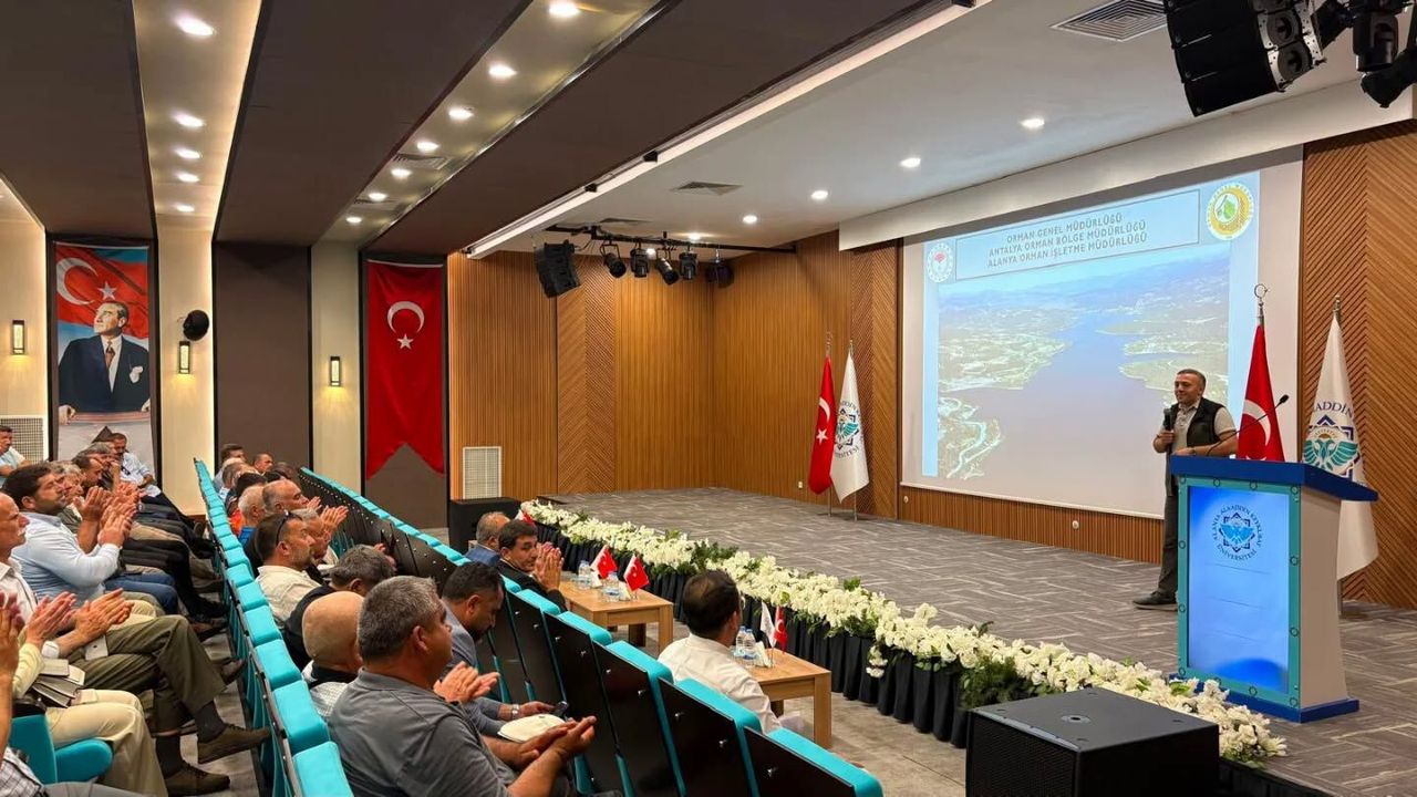 Alanya’da muhtarlara orman yangınları eğitimi