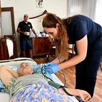 Muratpaşa'dan 16 bin 200 hastaya evde bakım hizmeti