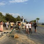 Bisikletliye çarpmamak için manevra yapan araç devrildi: 2 yaralı