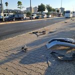 Kavşakta iki otomobil çarpıştı: 2 ölü, 3 yaralı