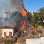 Manavgat'ta elektrik trafosu yangına neden oldu
