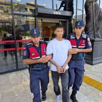 Polise silah doğrultan şüpheli tutuklandı