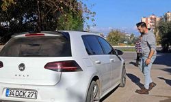 ’Dur’ ihtarına uymadı, yakalanacağını anlayınca otomobilini bırakıp kaçtı