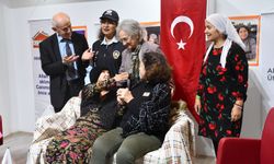 Alzaymır hastalığını tiyatro ile anlattılar