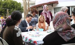 Depremzedeler için magnet yaptı