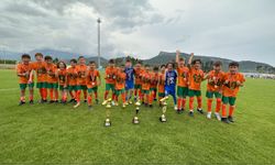 Alanyaspor U8 ve U10 Akademi Takımları şampiyon oldu