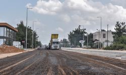 Kepez Belediyesi yolları güzelleştiriyor