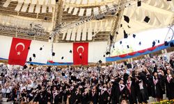 Bilkent Üniversitesi 2023 mezunlarını uğurladı