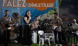 Falezlerde müzik ziyafeti sürüyor