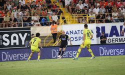 Fenerbahçe, Alanya'dan 3 puanla ayrıldı