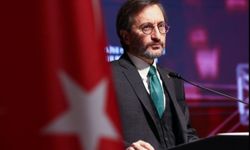 Fahrettin Altun'dan 'tek yürek' paylaşımı