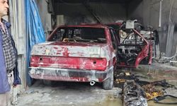 Alanya'da yangında bir araç kül oldu