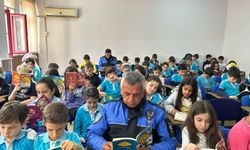 Antalya'da kitap okuma etkinliği