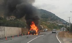 Alanya-Gazipaşa yolunda araç yandı