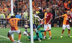 Derbide Fenerbahçe, Galatasaray'ı 1-0 yendi! Şampiyonluk haftaya kaldı