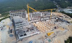 Alanya'nın yeni devlet hastanesi inşaatı hızla yükseliyor