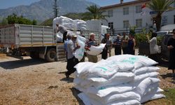 Alanya'da çiftçilere 4.5 ton kaolin dağıtıldı