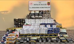 Alanya'da kaçak sigara ve tütün operasyonu: 38 Bin makaron ve 860 kg tütün ele geçirildi