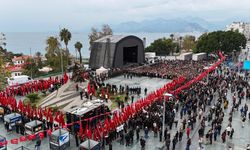 Atatürk Antalya'da saygıyla anıldı