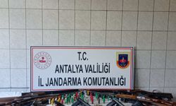 Antalya'da ruhsatsız silah operasyonu: 10 gözaltı