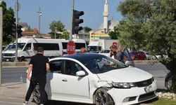 Antalya'da Yunus Polislerine otomobil çarptı: 2 Polis yaralı