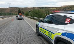 Bariyere çarpan otomobilin sürücüsü yaralandı