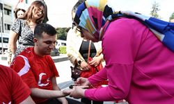 Temsili askerlik yapacak engelli bireylere davullu-zurnalı uğurlama