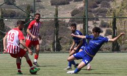 Üniversiteliler futbolda kozlarını paylaşıyor
