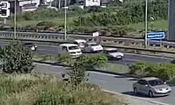 Yolda aniden durunca kazaya neden oldu