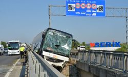 34 turistin bulunduğu otobüs faciaya ramak kala durdu
