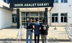 Alanya'da uyuşturucu hükümlüsü hırsızlıktan yakalandı