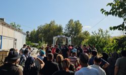 Baraj gölüne düşen terliğini almak isterken boğuldu