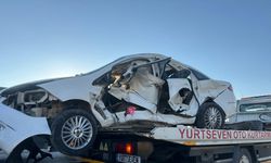 Otomobil ile traktör çarpıştı: 2 yaralı